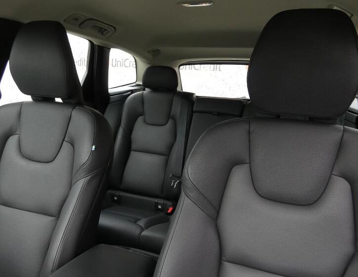 Volvo XC60 7