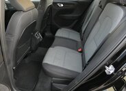 Volvo XC40 18