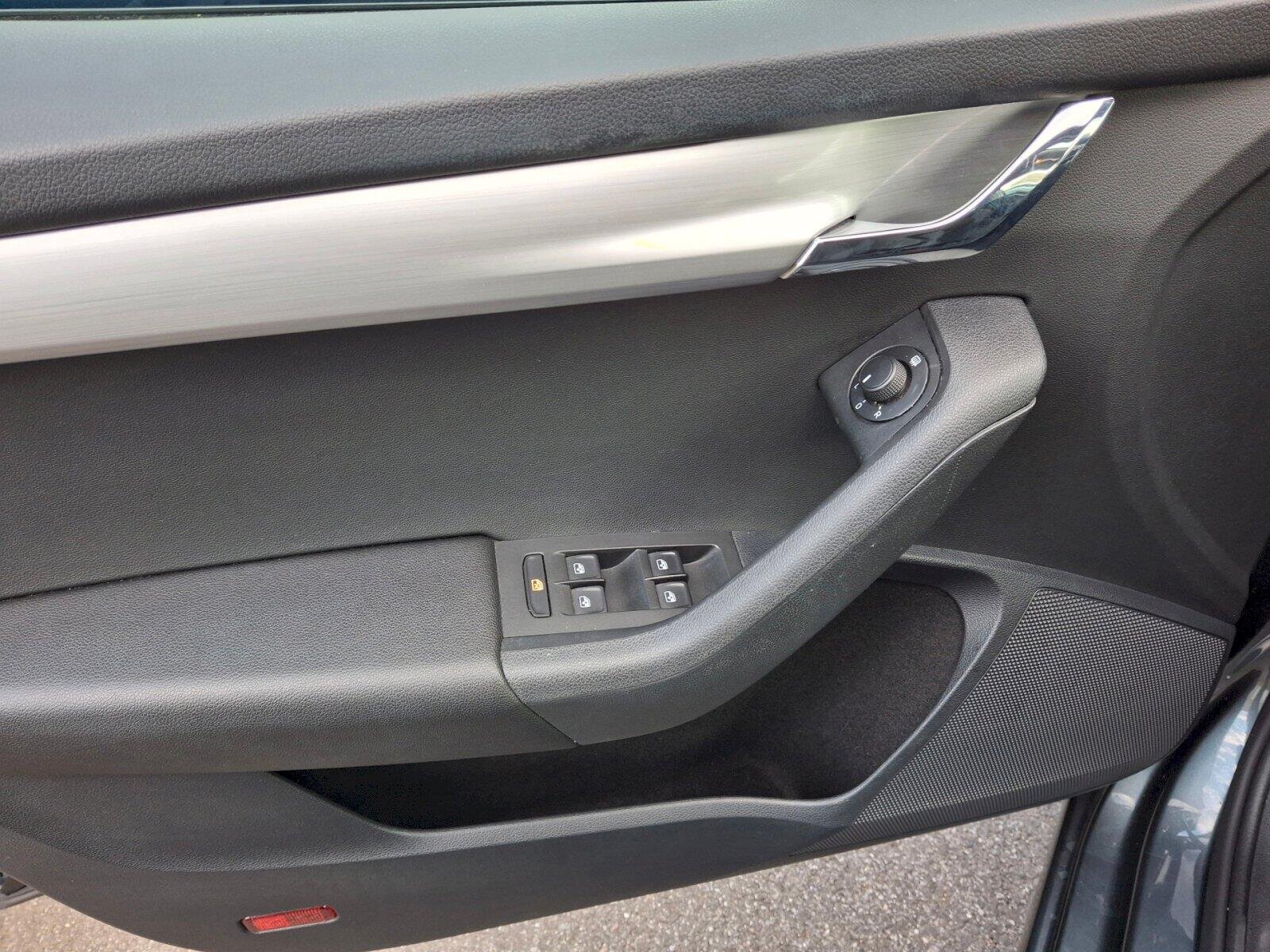 Škoda Octavia Sedan / Limuzína 1,5 l 110 kw