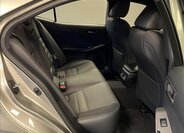 Lexus IS 300h Sedan / Limuzína 2,5 l 164 kw