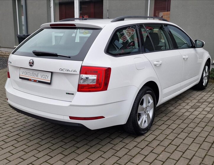 Škoda Octavia 10