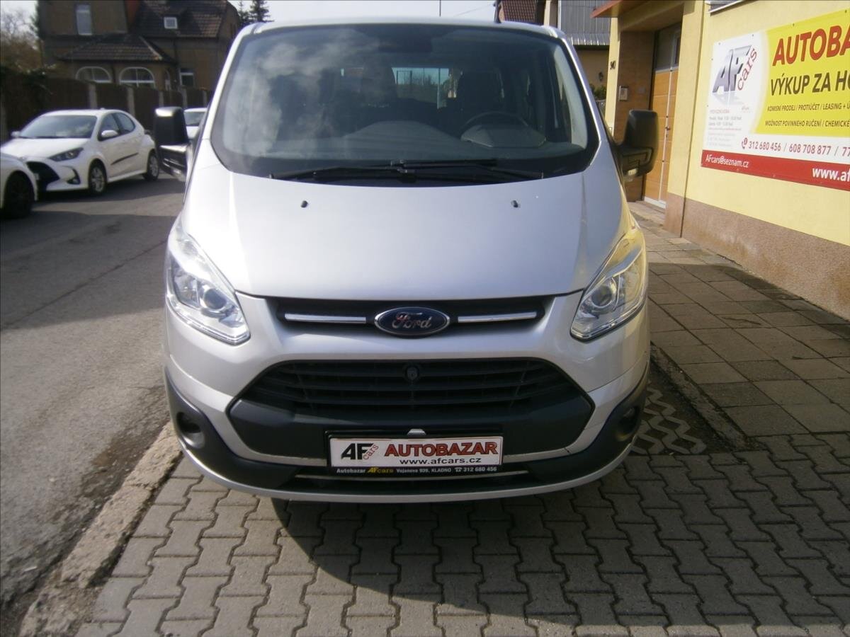 Ford Tourneo Custom Kombi 2,0 l 96 kw
