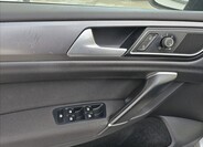 Volkswagen Golf Sportsvan 13