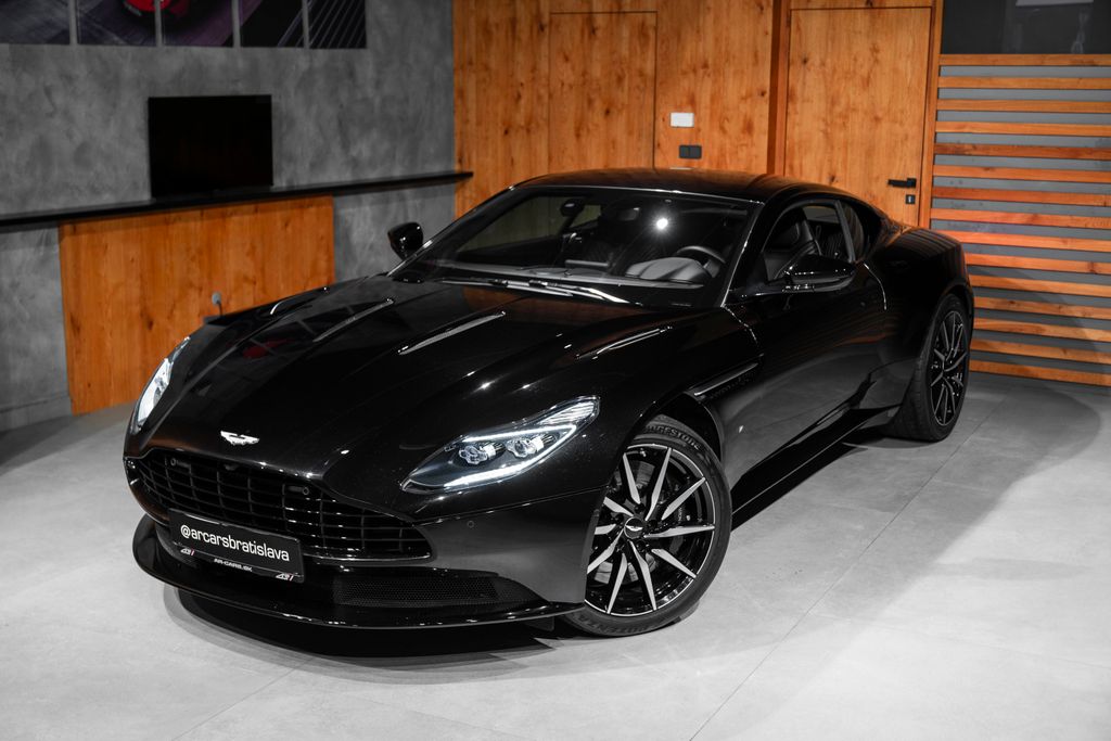Aston Martin DB11