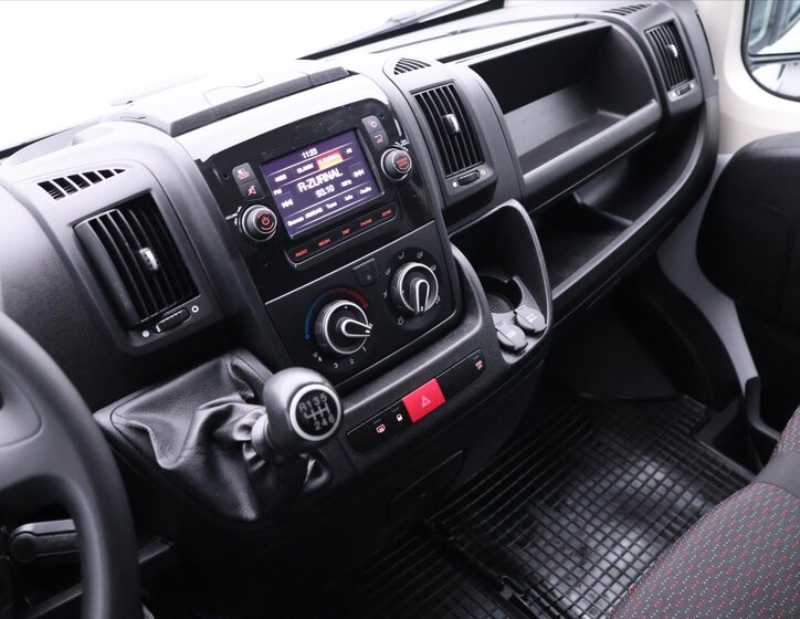 Opel Movano Skříň 2,2 l 88 kw