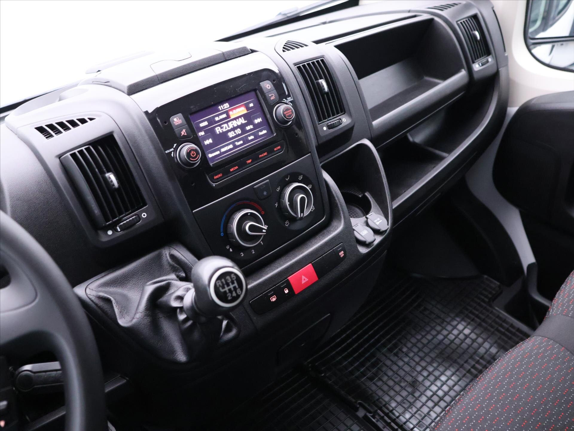 Opel Movano Skříň 2,2 l 88 kw