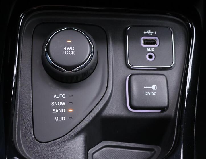 Jeep Compass 25