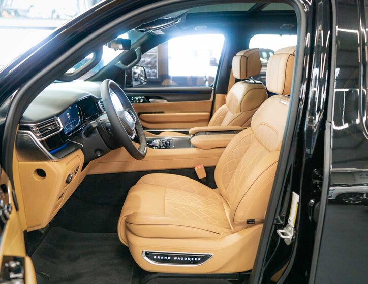 Jeep Grand Wagoneer 17