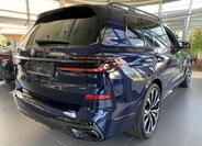 BMW X7 11