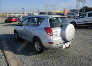 Toyota RAV4 SUV / Terénní 2,2 l 100 kw