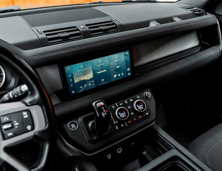 Land Rover Defender SUV / Terénní 3,0 l 294 kw