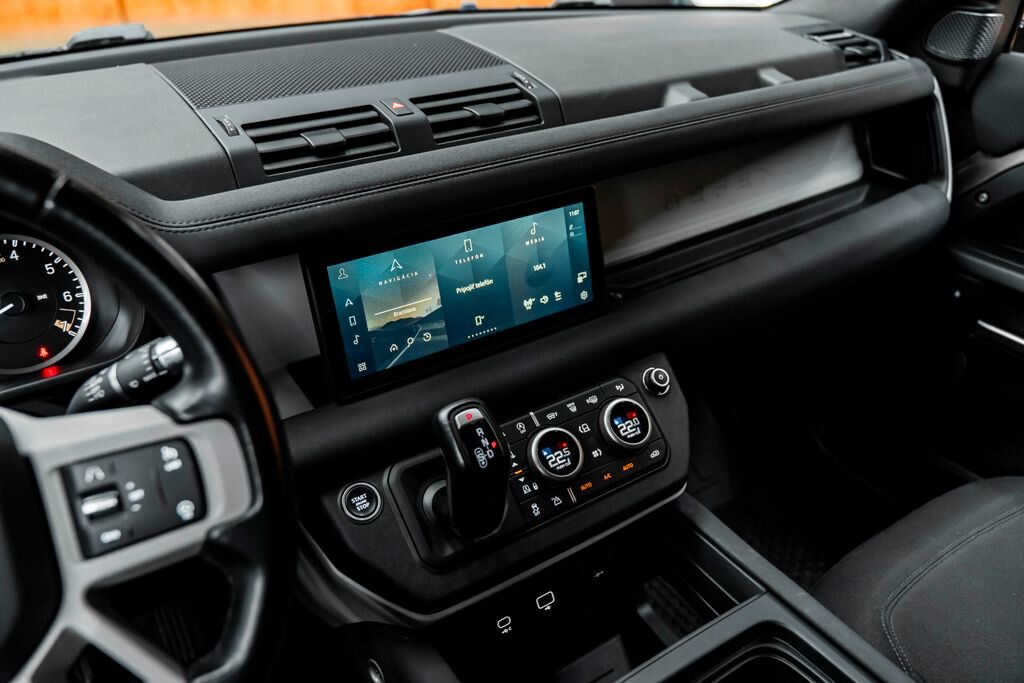 Land Rover Defender SUV / Terénní 3,0 l 294 kw