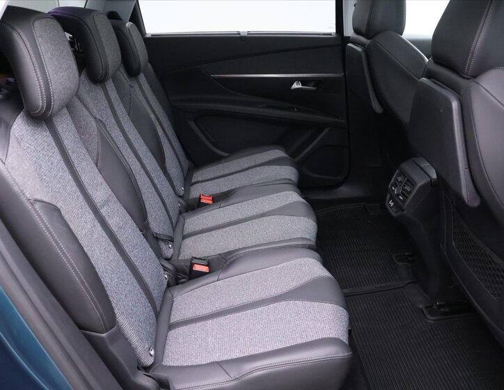 Peugeot 5008 14