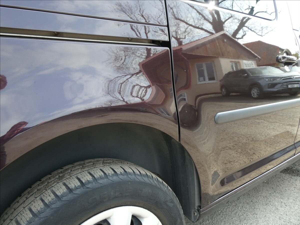 Volkswagen Caddy Kombi 1,6 l 75 kw