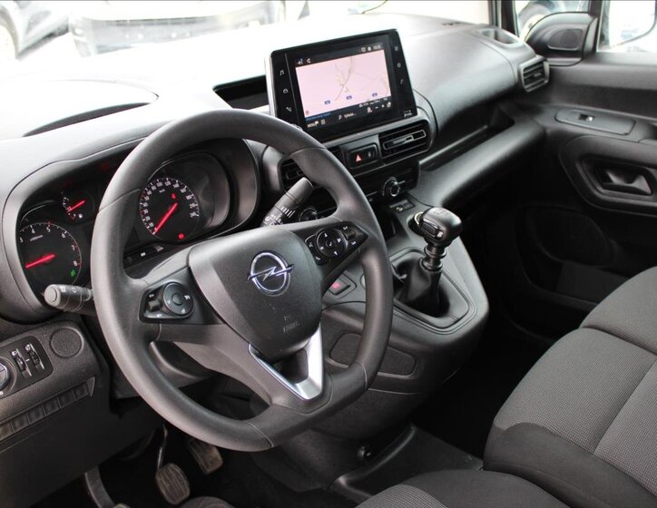 Opel Combo Skříň 1,5 l 96 kw