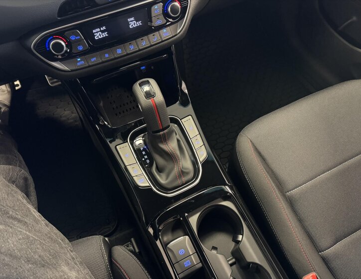 Hyundai i30 Liftback 1,5 l 103 kw