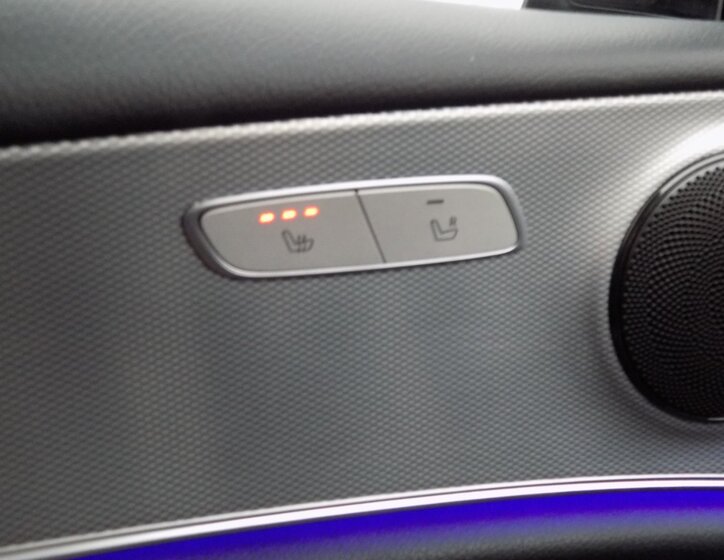 Mercedes-Benz Třídy E 32