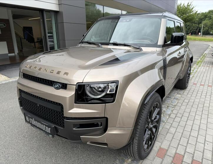 Land Rover Defender 2