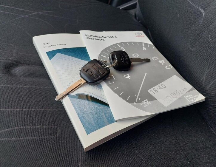 Toyota Yaris Hatchback 998,0 50 kw