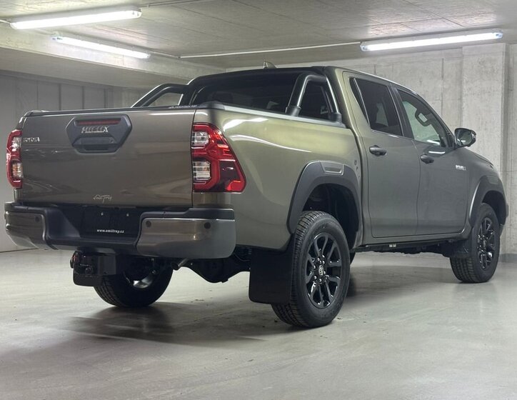 Toyota Hilux Pick-up 2,8 l 150 kw