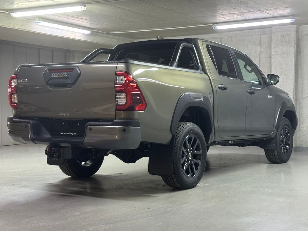 Toyota Hilux Pick-up 2,8 l 150 kw