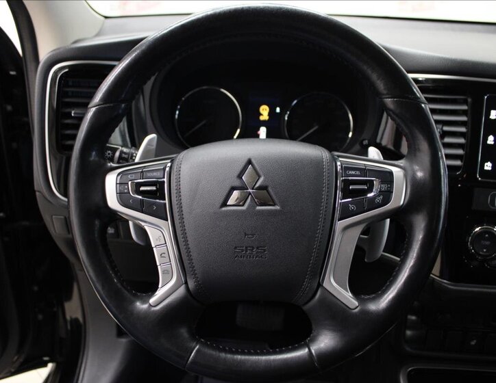 Mitsubishi Outlander SUV / Terénní 2,0 l 89 kw