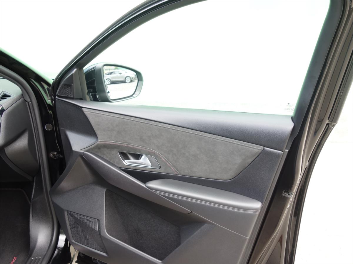 DS Automobiles DS7 Crossback