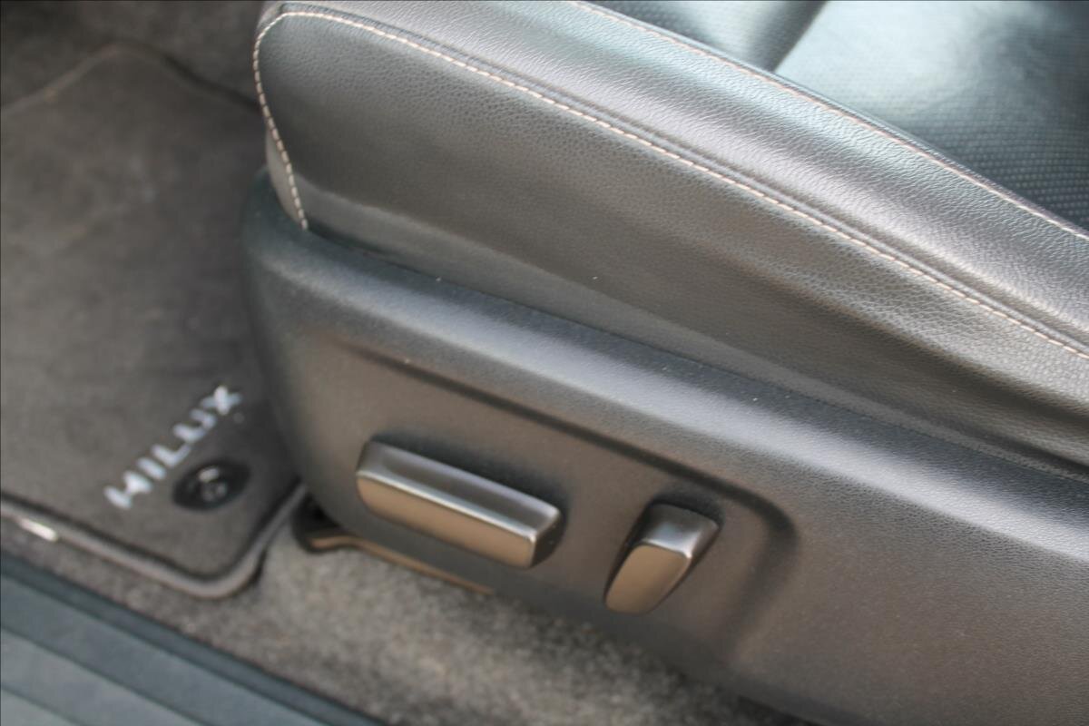 Toyota Hilux Pick-up 2,8 l 150 kw