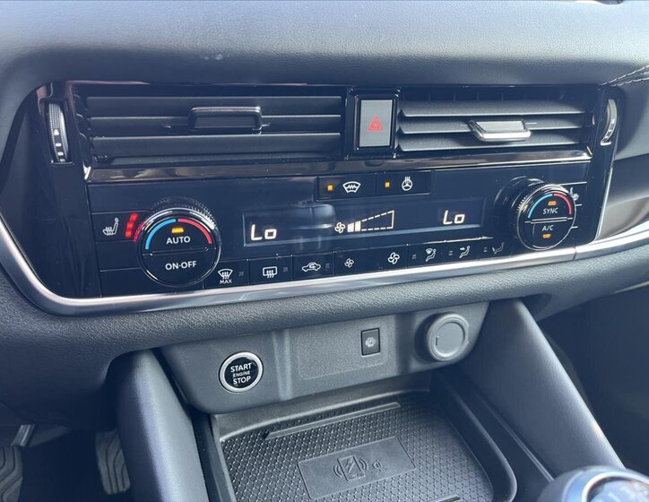 Nissan Qashqai SUV / Terénní 1,3 l 116 kw