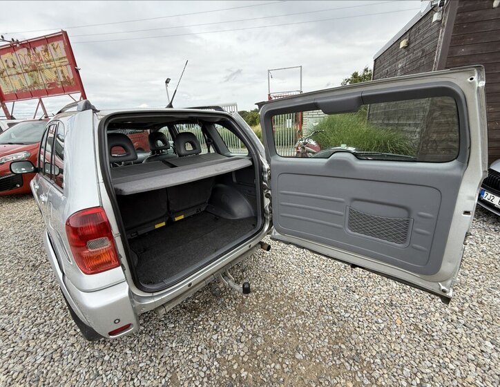 Toyota RAV4 Ostatní 2,0 l 85 kw