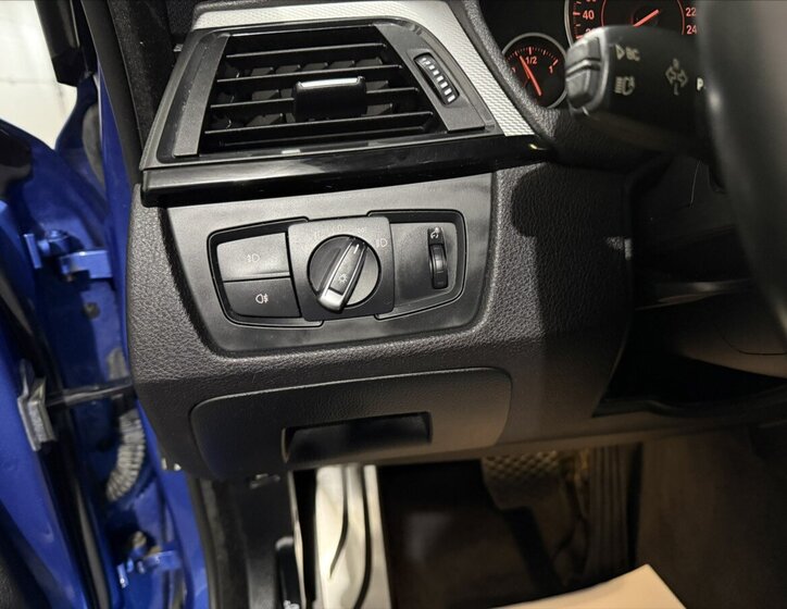 BMW Řada 4 Sedan / Limuzína 2,0 l 135 kw