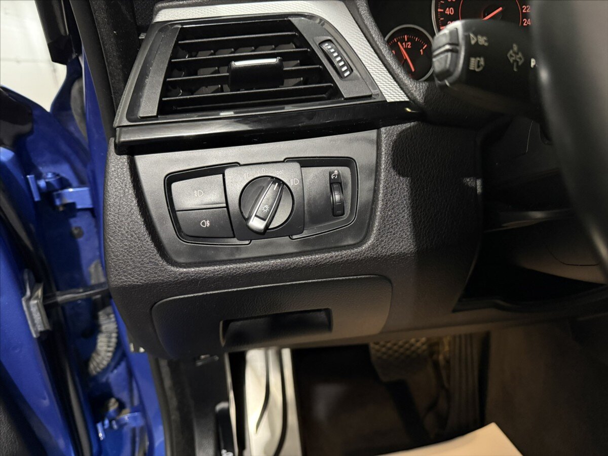 BMW Řada 4 Sedan / Limuzína 2,0 l 135 kw