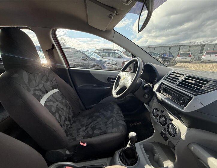 Suzuki Alto Hatchback 996,0 50 kw