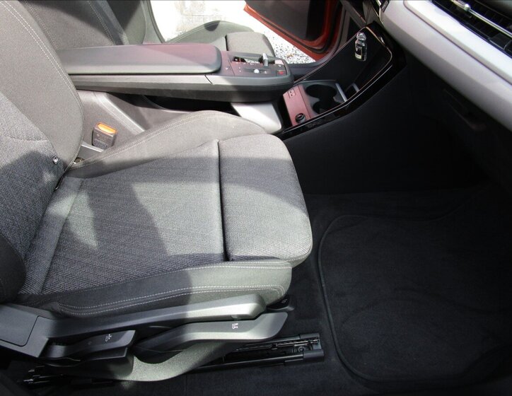 BMW X1 Kombi 1,5 l 110 kw