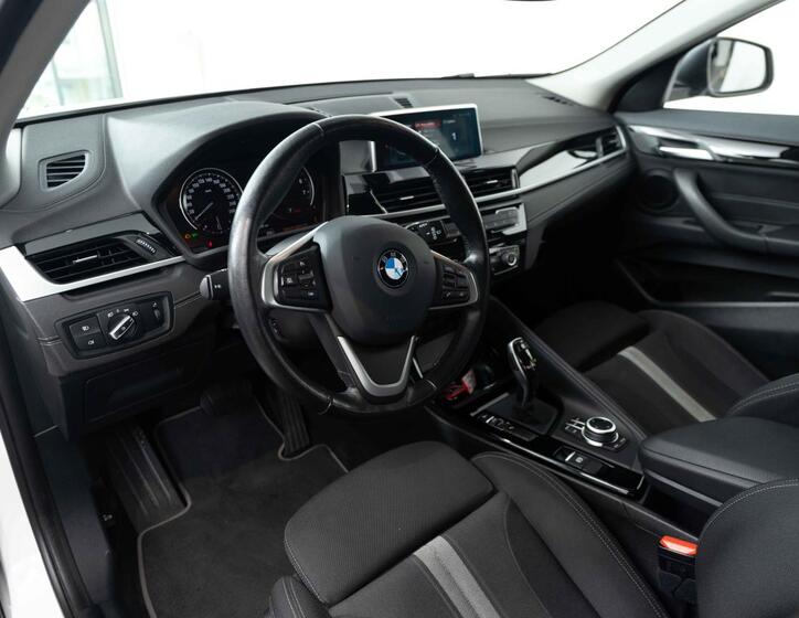 BMW X2 11