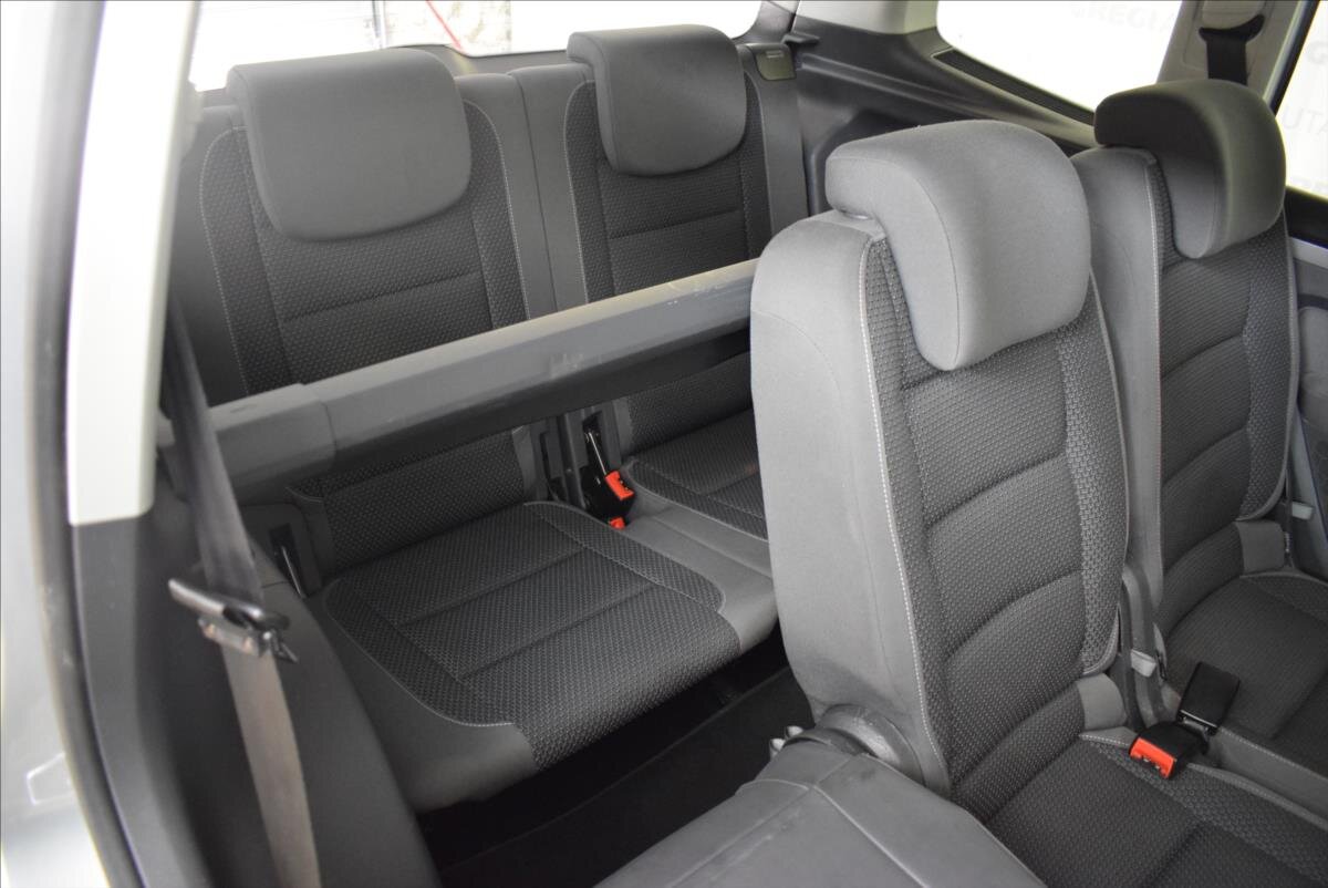 Volkswagen Touran MPV 1,4 l 103 kw