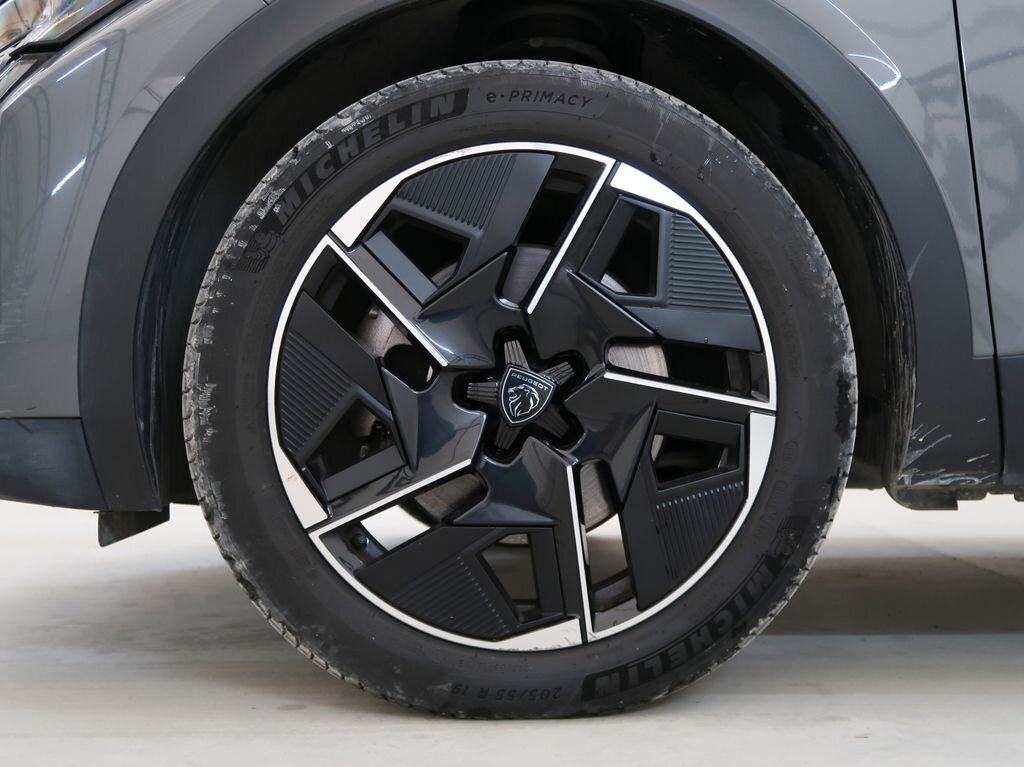 Peugeot 408 Liftback 1,6 l 133 kw