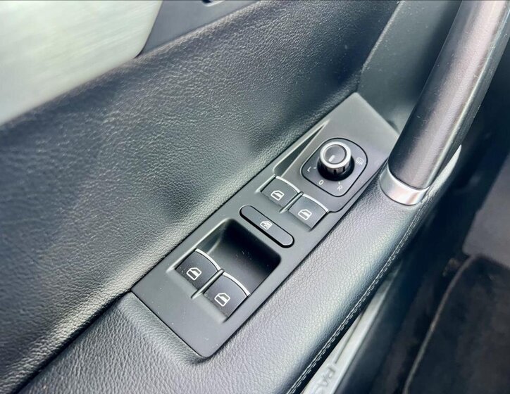 Volkswagen Passat Kombi 2,0 l 103 kw