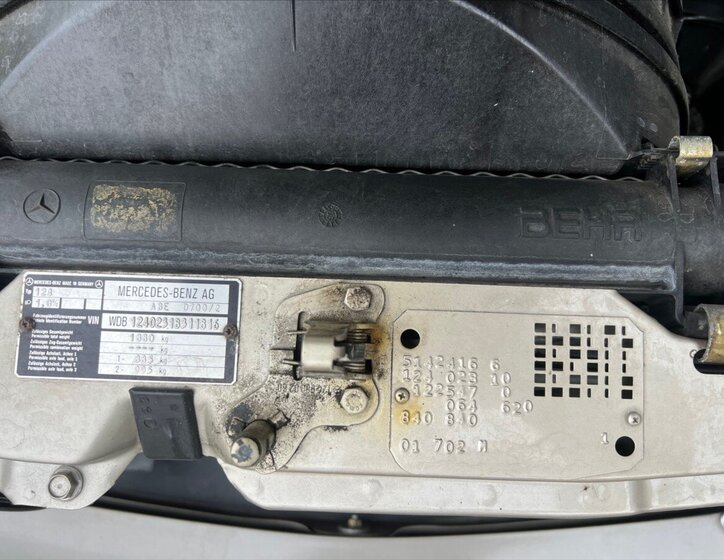 Mercedes-Benz 124 Sedan / Limuzína 2,3 l 97 kw