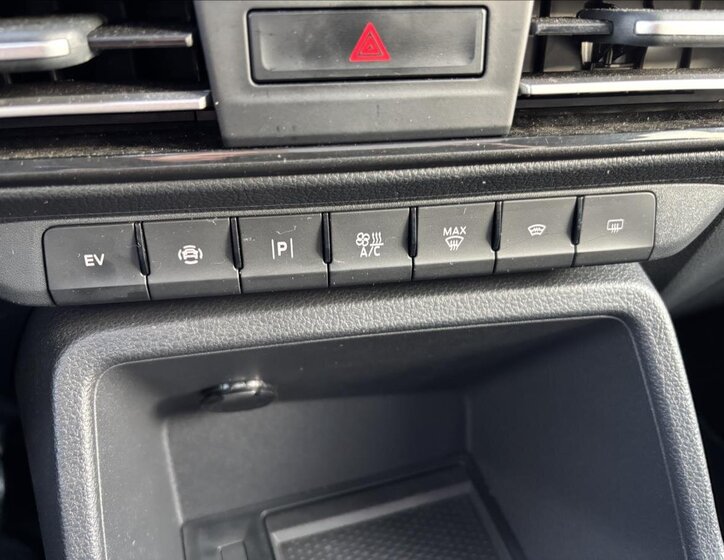 Ford Tourneo Connect MPV 1,5 l 110 kw