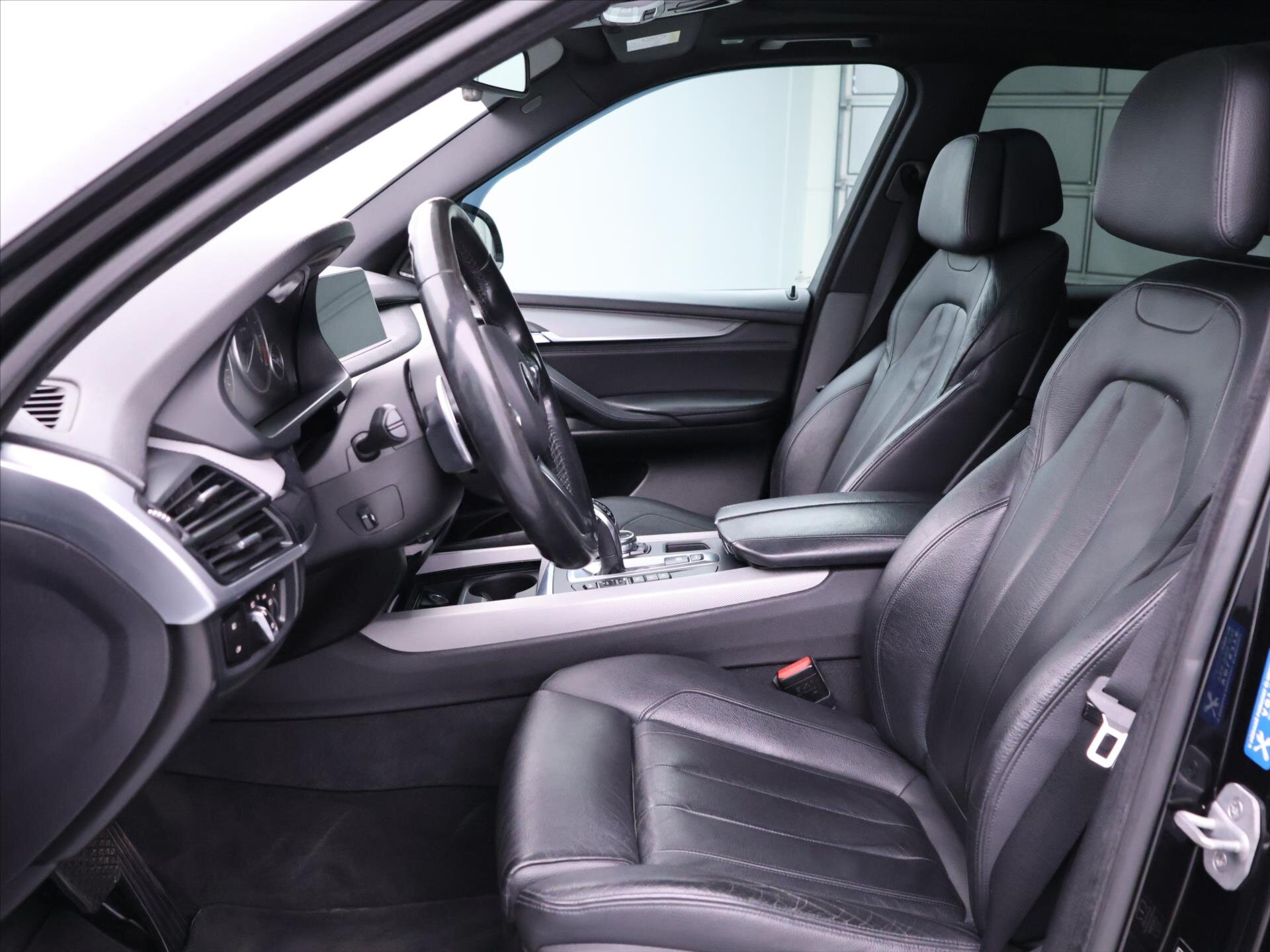 BMW X5 SUV / Terénní 3,0 l 230 kw