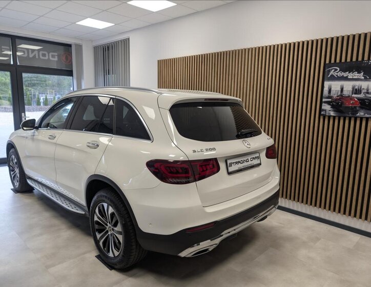 Mercedes-Benz GLC SUV 2,0 l 145 kw