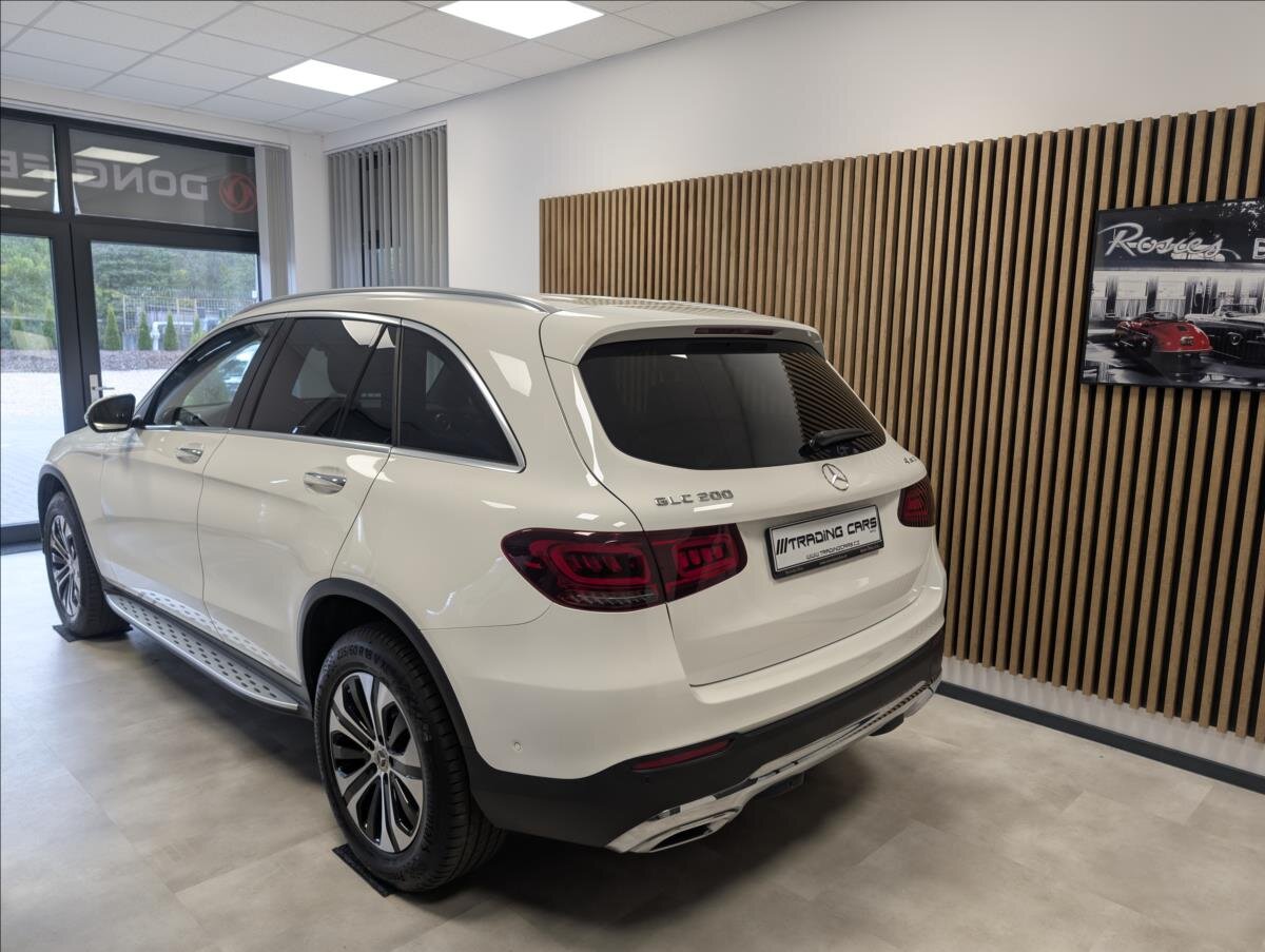 Mercedes-Benz GLC SUV 2,0 l 145 kw