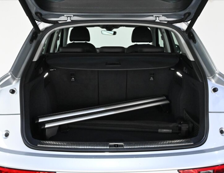 Audi Q5 SUV 2,0 l 140 kw