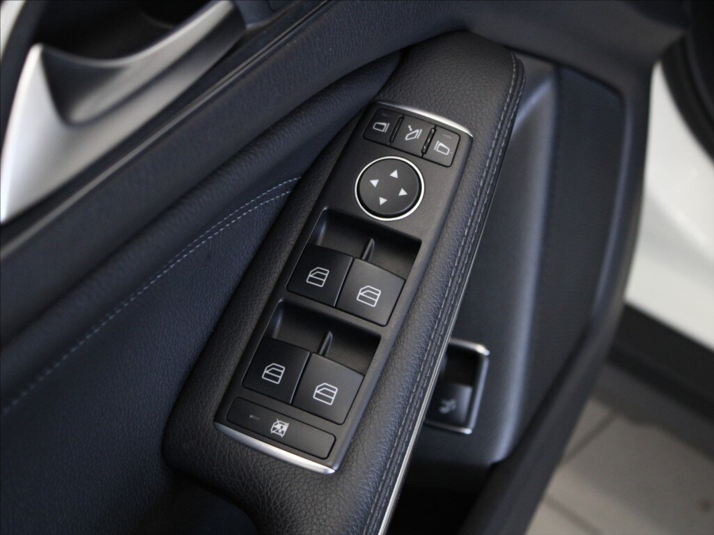 Mercedes-Benz GLA SUV / Terénní 2,0 l 155 kw