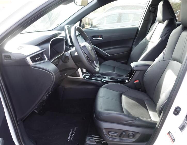 Toyota Corolla Cross 10