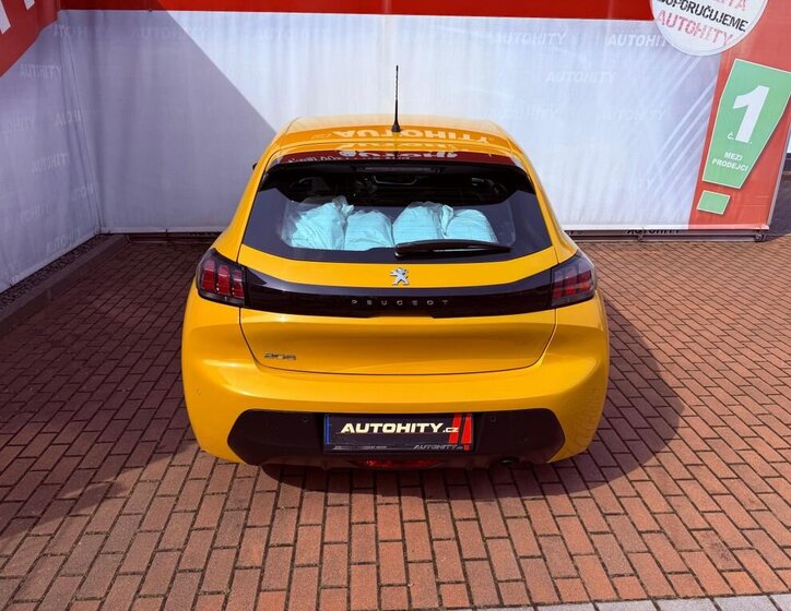 Peugeot 208 Hatchback 1,2 l 55 kw