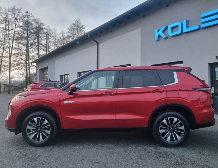 Mitsubishi Outlander 2