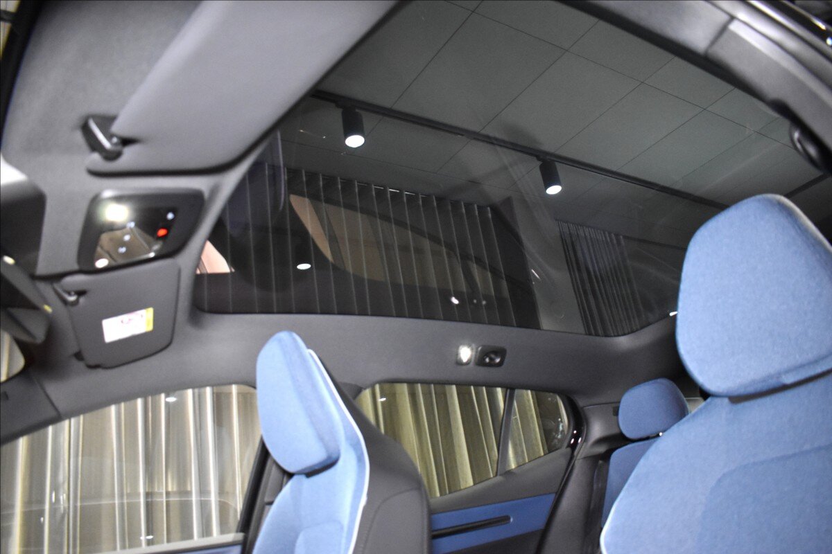 Volvo EX30 SUV / Terénní 0,0 315 kw