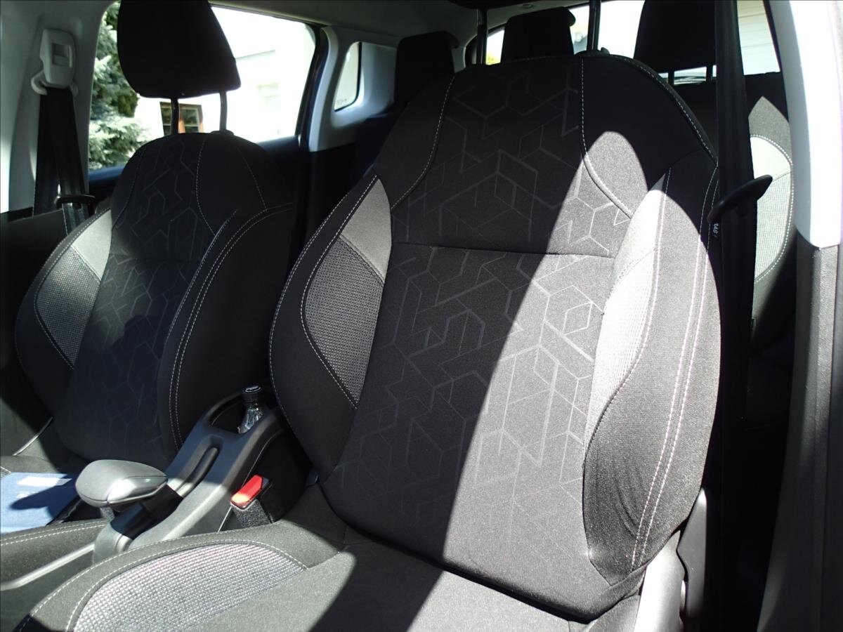 Peugeot 2008 Kombi 1,2 l 61 kw